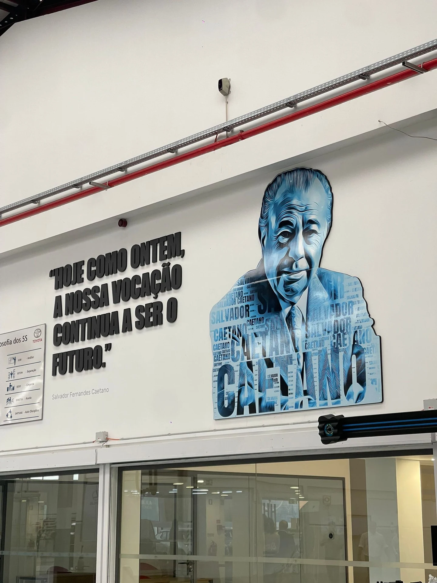 Decoração de Montras e Espaços Comerciais — trabalho 2 da Índice Publicidade